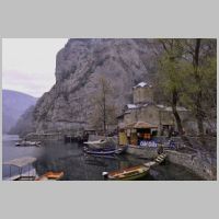 Photo by Wikartis on Wikipedia.jpg